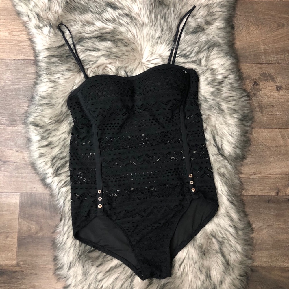 EUC BLACK LACE CROCHET ONE PIECE SIZE 10